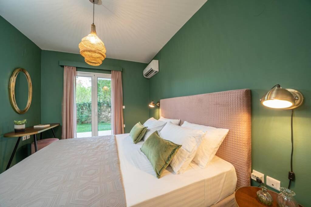 Central & Elegant Suite With Private Garden Аргостолион Экстерьер фото
